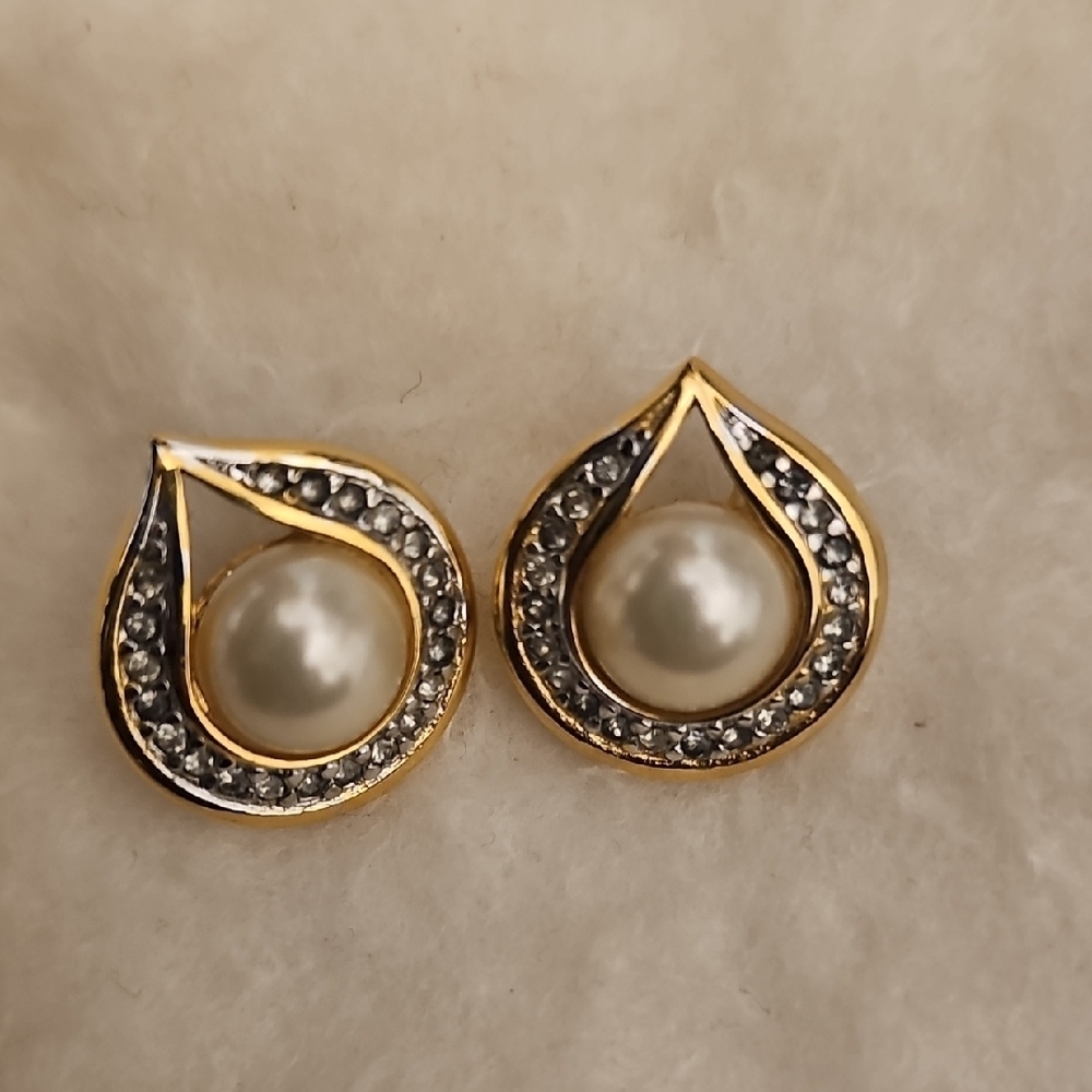Elegant Gold and Silver Pearl Earrings